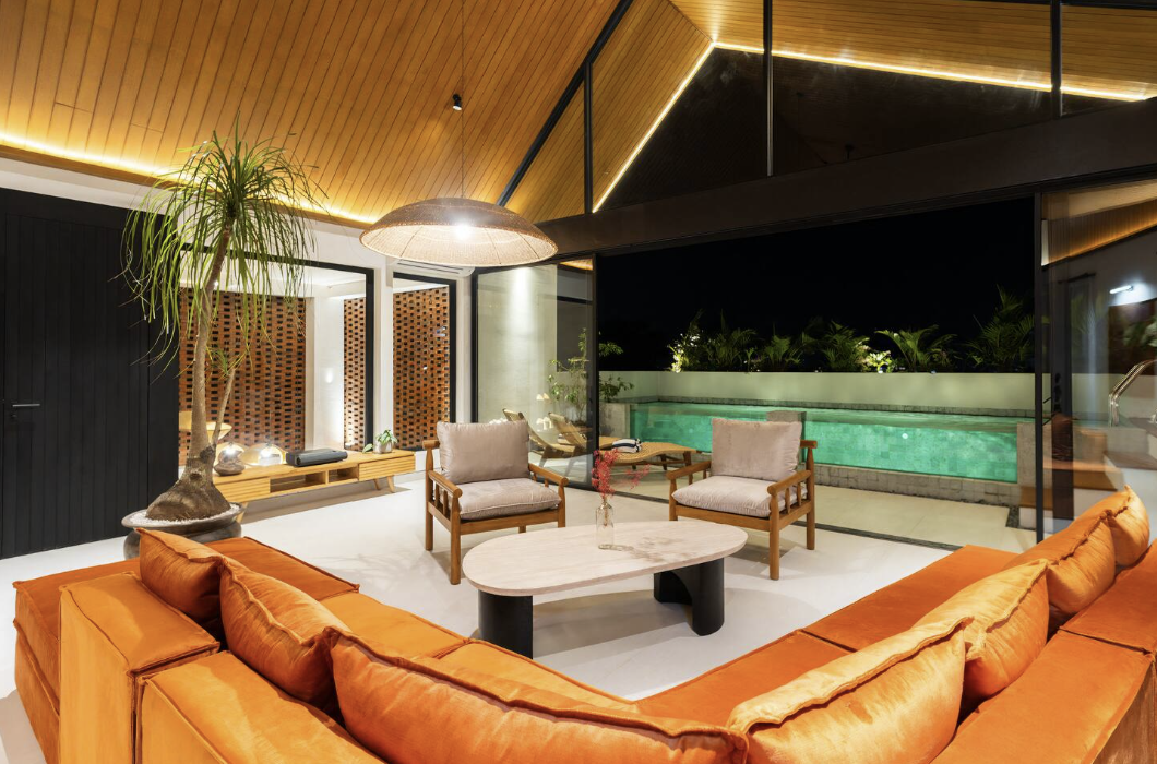 The Penthouse — Makia